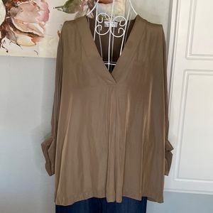 Mela Perdie women’s blouse large green flowy